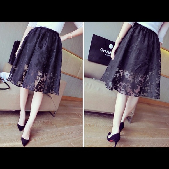 NEW! ORGANZA TULLE MIDI SKIRT NWOT - Picture 3 of 4