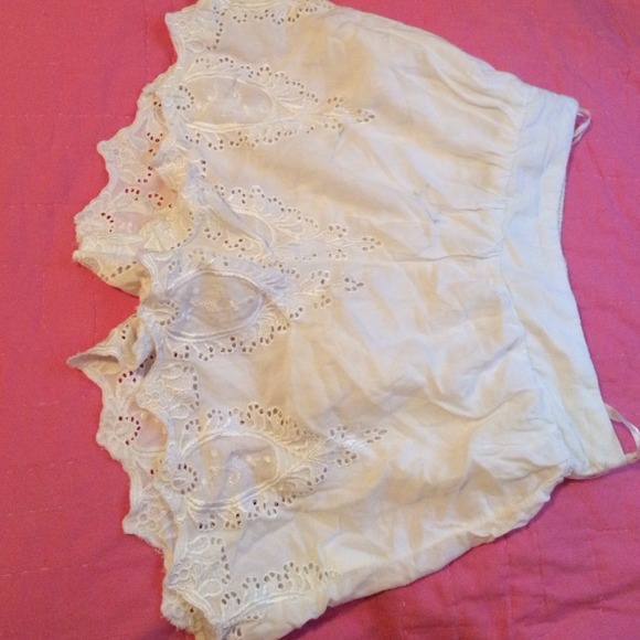 Urban outfitters High Waisted Shorts Size XS - Picture 2 of 3