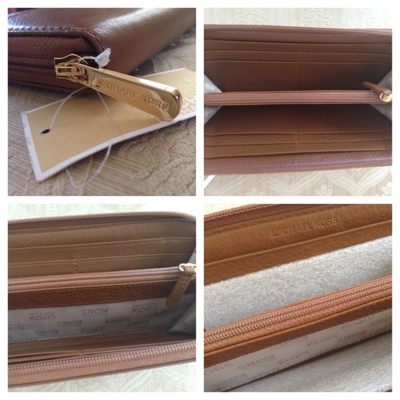 *SOLD* Michael Kors Brown Leather Envelope Wallet - Picture 4 of 4