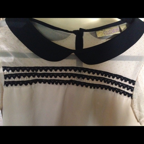 Vera Wang Collared Shirt - Picture 2 of 4