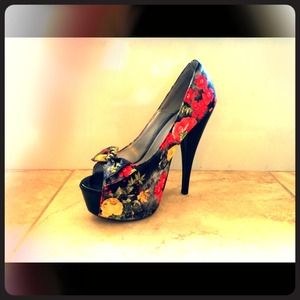 Sheikh multi colored pumps