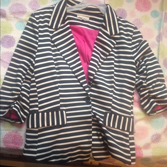 Blazer - Picture 1 of 1