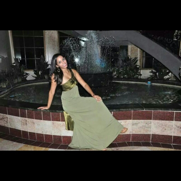 David's Bridal Fern Jersey dress - Picture 1 of 4