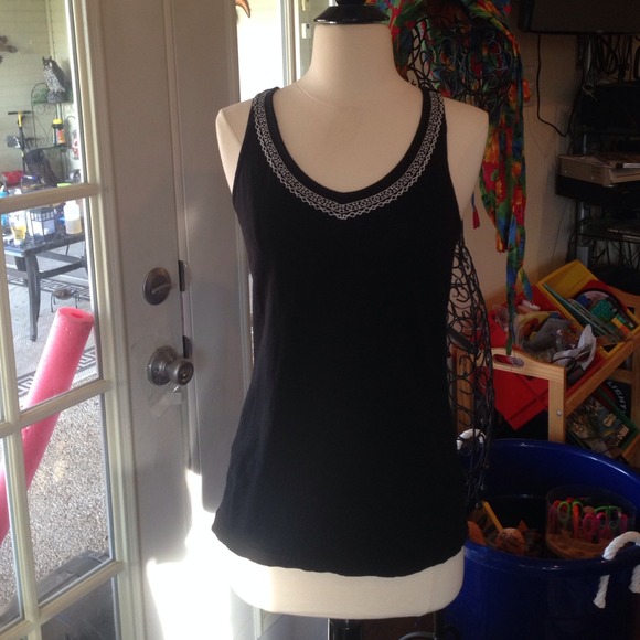 Gap size small tank
