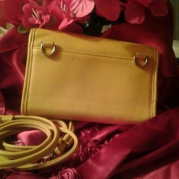 Coach Leather Clutch, Wallet w/ Key Fob, Strap - Picture 3 of 4