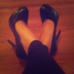 Black Pumps