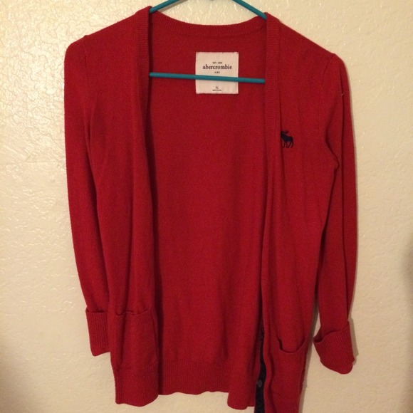 A red cardigan - Picture 1 of 1