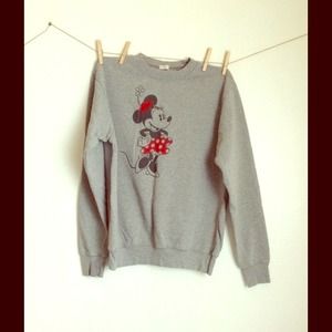 Brandy Melville Minnie Pull Over