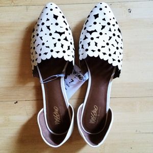 Brand New White Flats