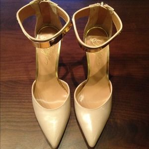 Fergie: Palace heels