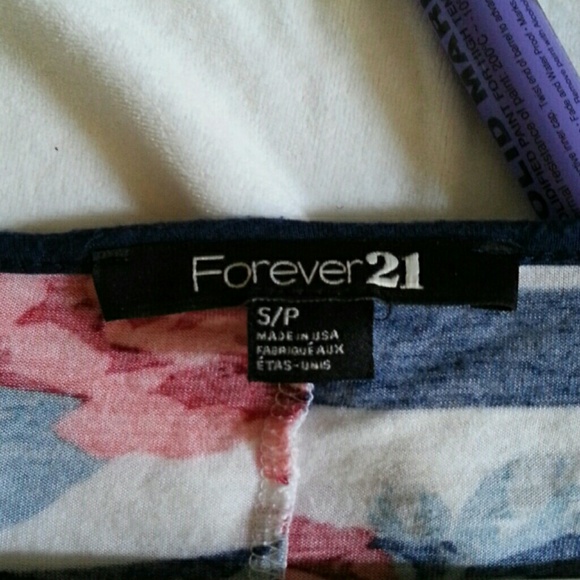 Top - Picture 2 of 2