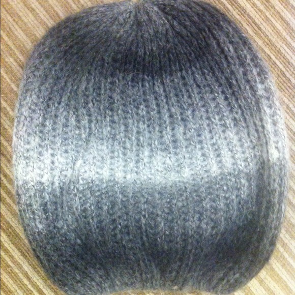 Ombré beanie - Picture 2 of 2