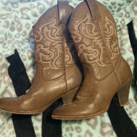 Cowboys boots ?