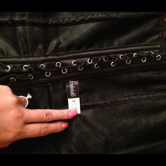Sold! Fredrick's of Hollywood Corset - Picture 3 of 4