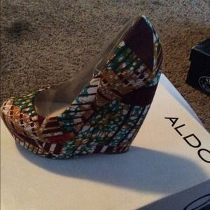 Aldo wedges