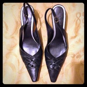 Michelle D navy shoe