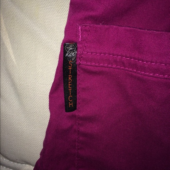 Koi Stretch Raspberry Top - Picture 2 of 2