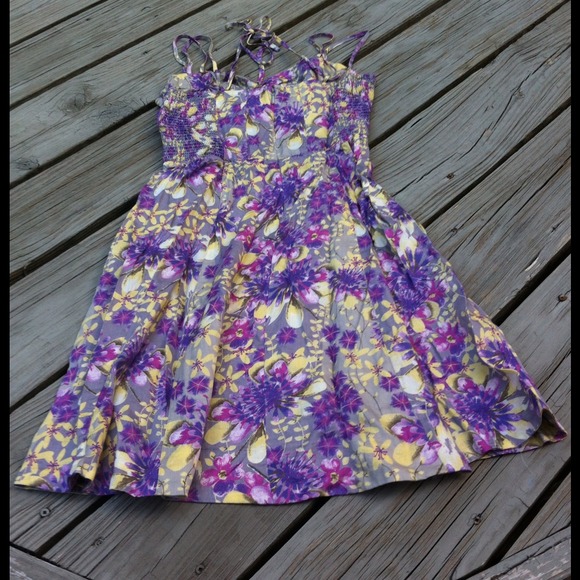 Free People Dresses & Skirts - Free People size 8 floral sun dress