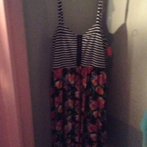 Floral and stiped cute dress