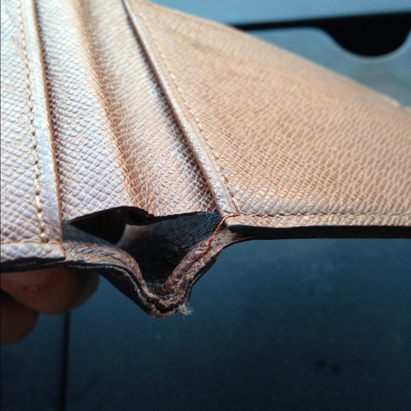 ✨Sale ✨Louis vuitton wallet - Picture 3 of 4