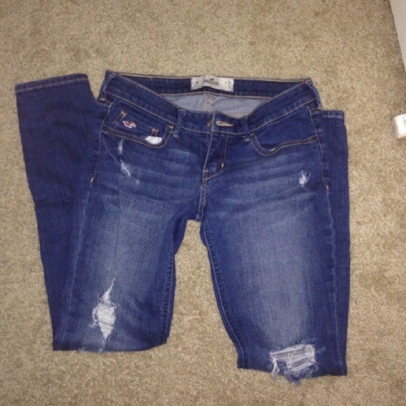 Hollister distressed skinny jeans