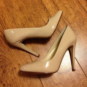 RESERVED for calpz15. ALDO nude patent pumps