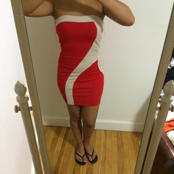 Dress - Picture 2 of 3