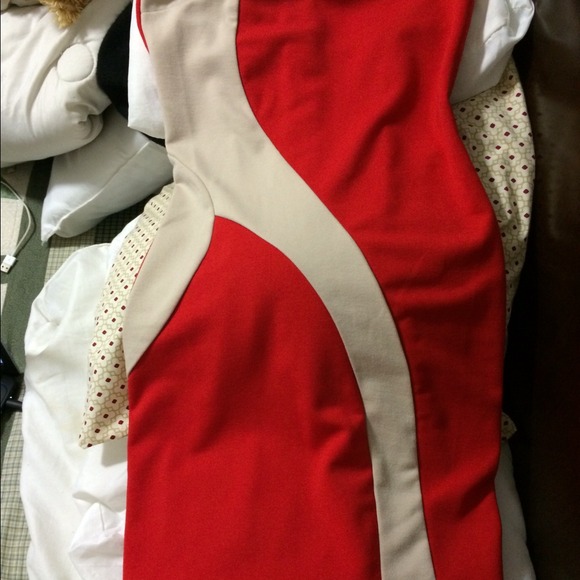 Dress - Picture 3 of 3