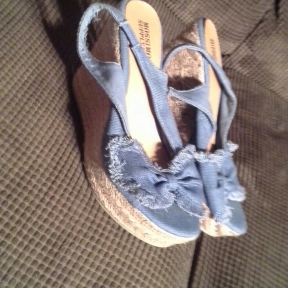 woman's light denim blue wedges - Picture 2 of 2