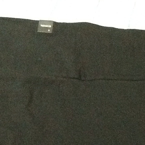 Sold in bundle! Torrid 3 Skirt - Picture 4 of 4