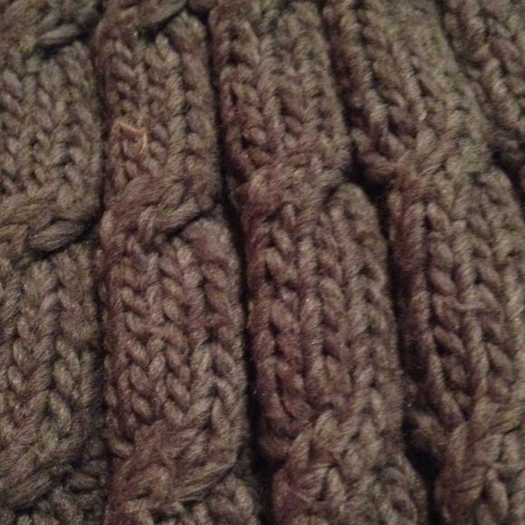 Grey beanie - Picture 2 of 3