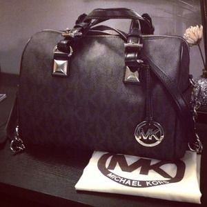 Michael kors Grayson satchel (no strap !) reserved