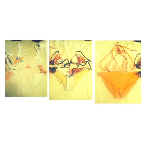 Lot of 3 bathing suits!!