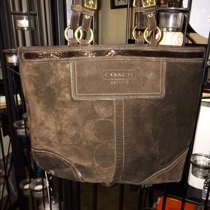 ‼️ONE DAY ONLY SALE ‼️Coach suede bag