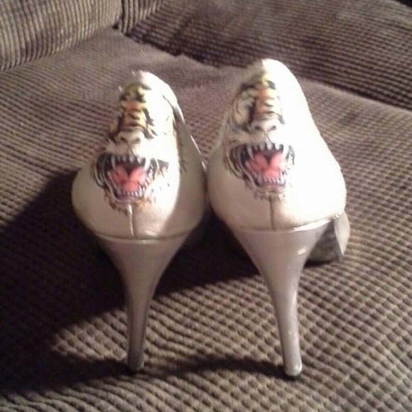 woman's SEXY ED HARDY heels - Picture 3 of 4