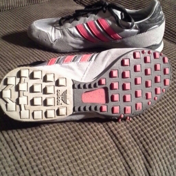 woman's Adidas running sneakers - Picture 2 of 2