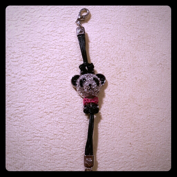 Very cute crystal panda bracelet