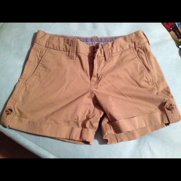 Banana Republic Weekender Shorts - Picture 1 of 2