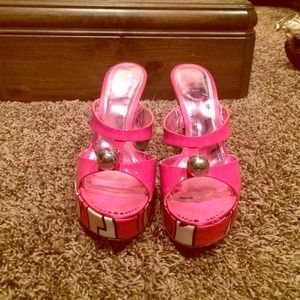 Authentic Emilio Pucci sandals size 38.5 (8.5)