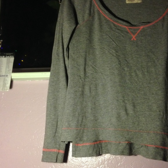 HOLLISTER long sleeve shirt - Picture 4 of 4
