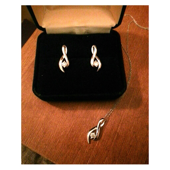 Necklace and Earrings Set