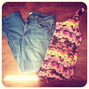 Garden of Flowers | Loose-fitting floral tank top