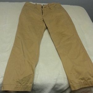 Men's American Eagle khaki pants.