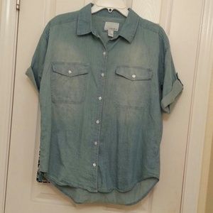 SOLD!! Light denim button up shirt