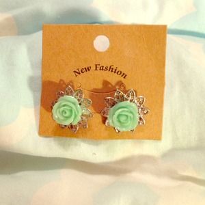 Vintage Rose Earrings