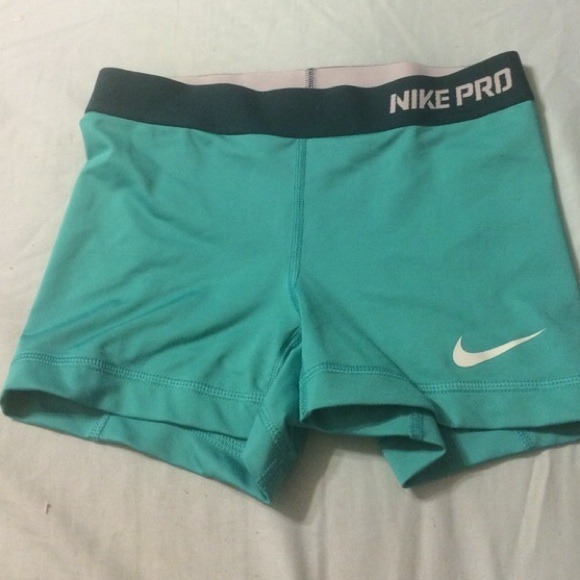 Nike pro