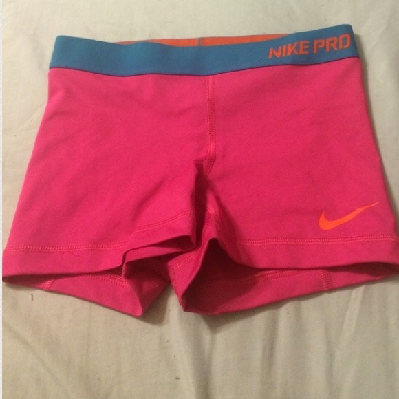 Nike pro
