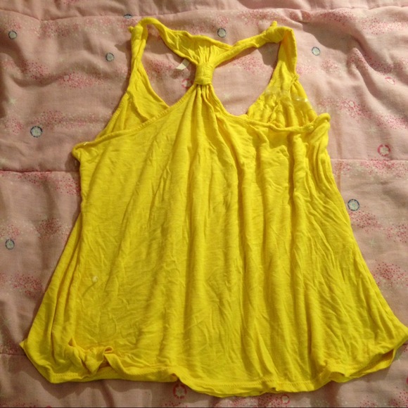 Yellow Tank 💛 - Picture 2 of 2