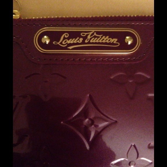 (NA) Louis Vuitton vernis key pouch - Picture 3 of 4