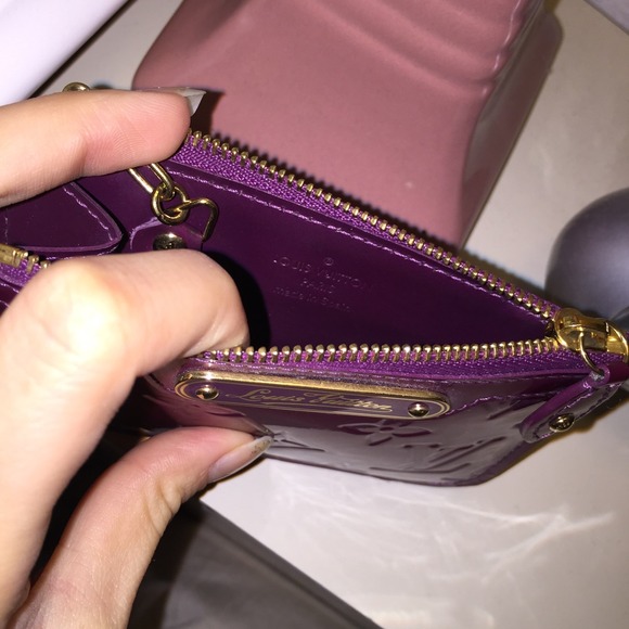 (NA) Louis Vuitton vernis key pouch - Picture 2 of 4